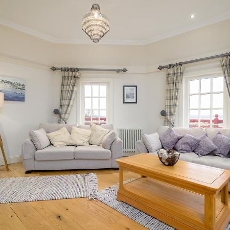 Pass The Keys Historic Ramsay Garden Apt With Balcony Views Edimburgo Esterno foto