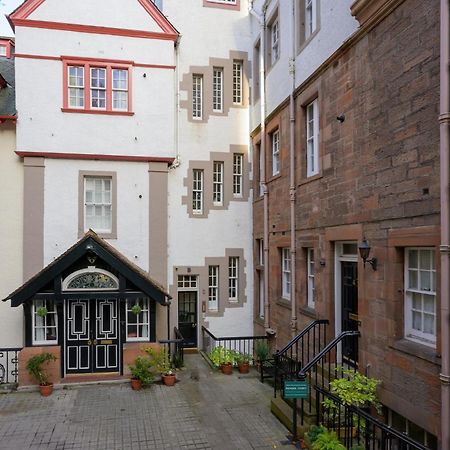Pass The Keys Historic Ramsay Garden Apt With Balcony Views Edimburgo Esterno foto