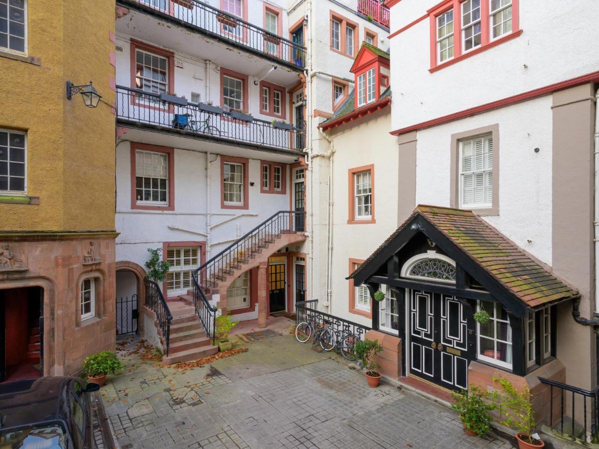 Pass The Keys Historic Ramsay Garden Apt With Balcony Views Edimburgo Esterno foto